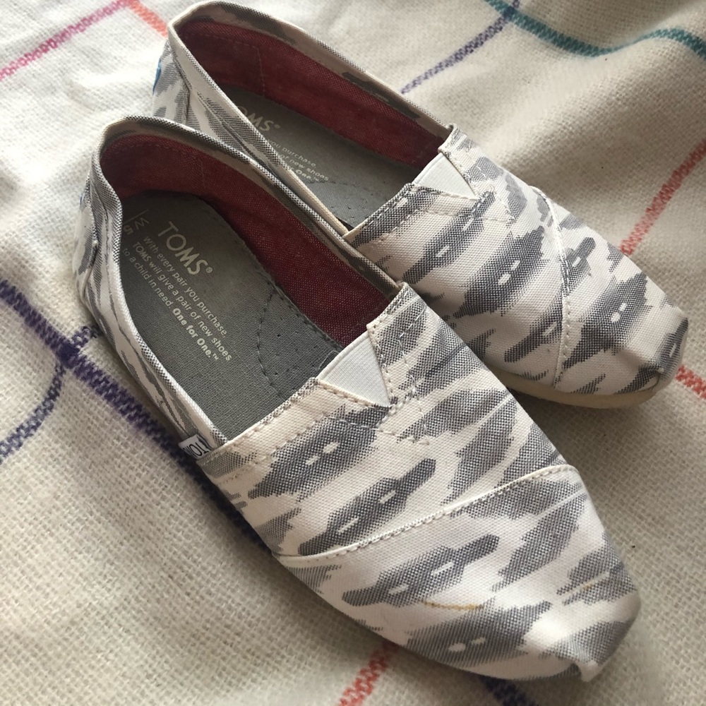 Used Classic Grey Toms